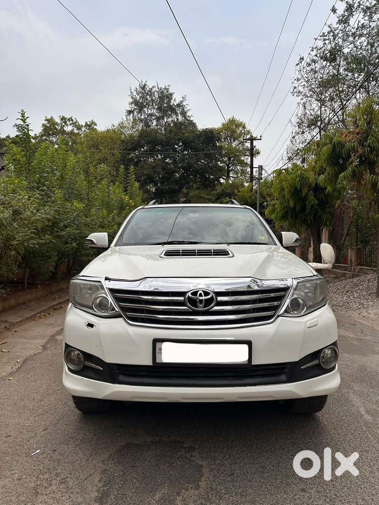 Toyota Fortuner 2011-2016 4x2 Manual, 2013, Diesel