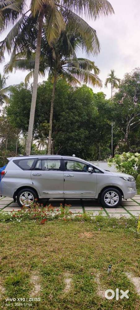 Toyota Innova Crysta 2.8 Z, 2016, Diesel