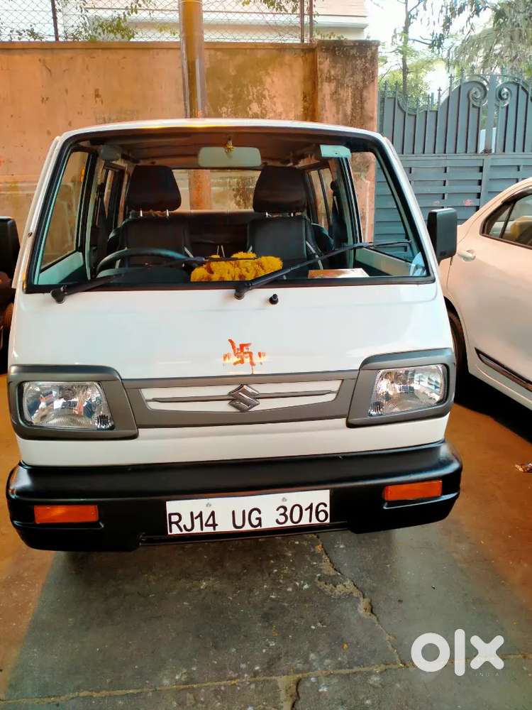 मारुति ओमनी कार अच्छी कंडीशन नये टायर व कम्पनी फिटिड सीट कवर