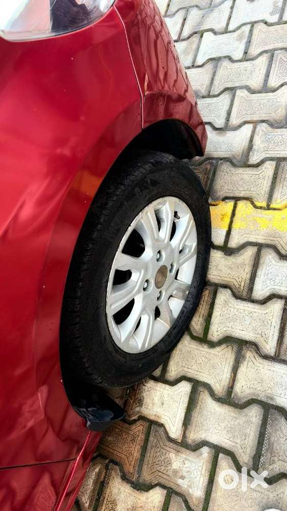 Tata Tiago, 2017, Petrol