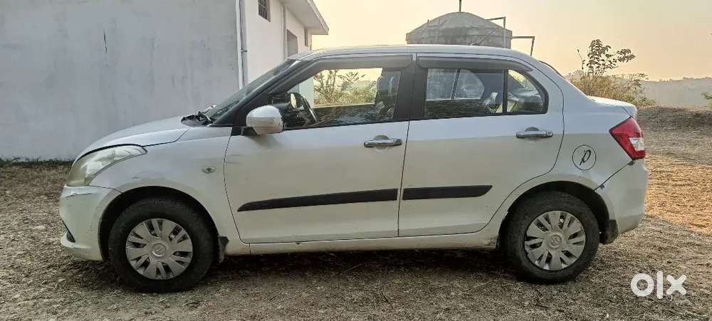 Maruti Suzuki Swift Dzire 2015 Cng & Hybrids 135000 Km Driven