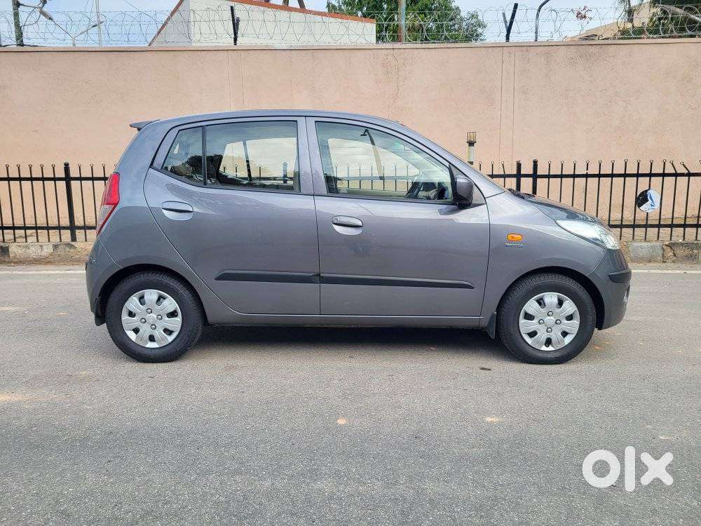 Hyundai I10 Asta Sunroof At, 2010, Petrol