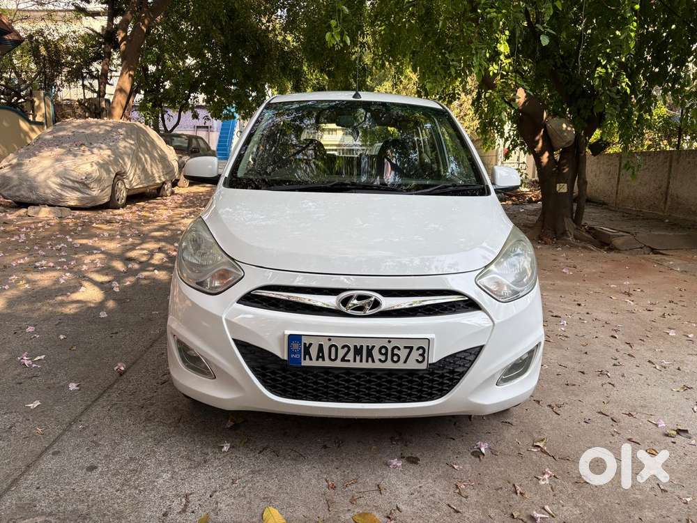 Hyundai I10 Sportz, 2015, Petrol