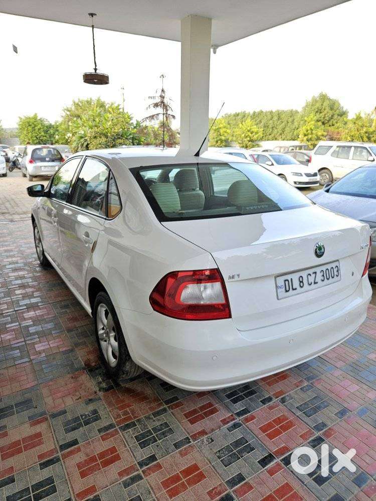 Skoda Rapid 1.6 Mpi At Elegance, 2013, Petrol