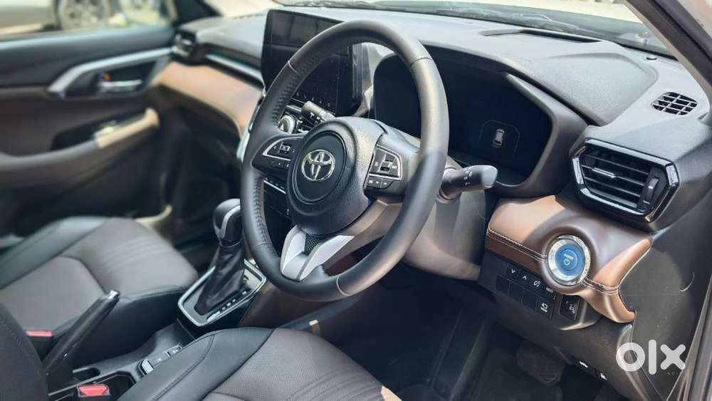 Toyota Urban Cruiser Hyryder 1.5 V Hybrid, 2025