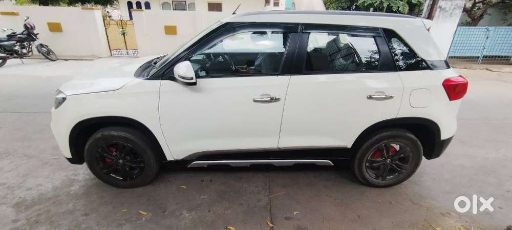 Maruti Suzuki Brezza Zdi+ Dual Tone, 2019, Diesel