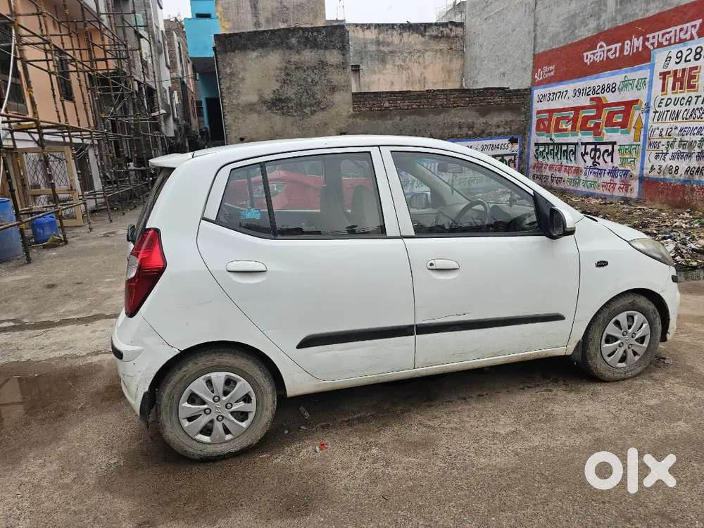 Hyundai I10 Sportz 2013 Variant