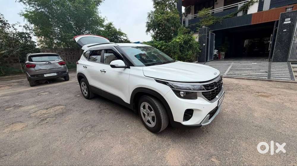 2023 Kia Seltos Htk Petrol Manual  Single Owner  31,000 Km  White