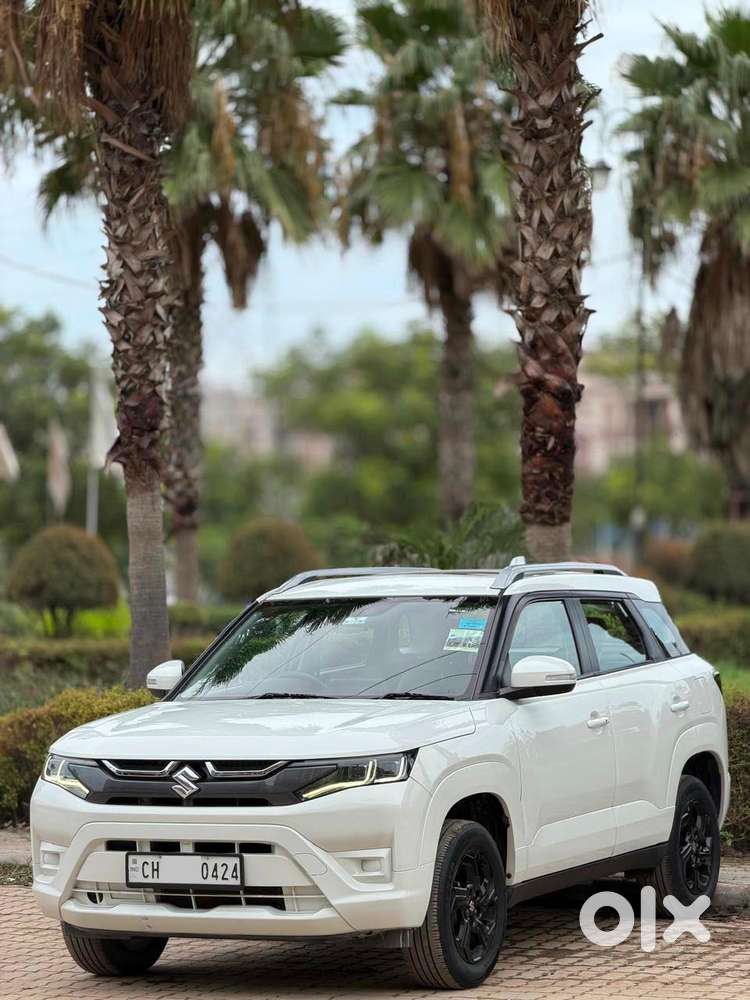 Maruti Suzuki Brezza 1.5 Zxi At Smart Hybrid, 2022, Petrol