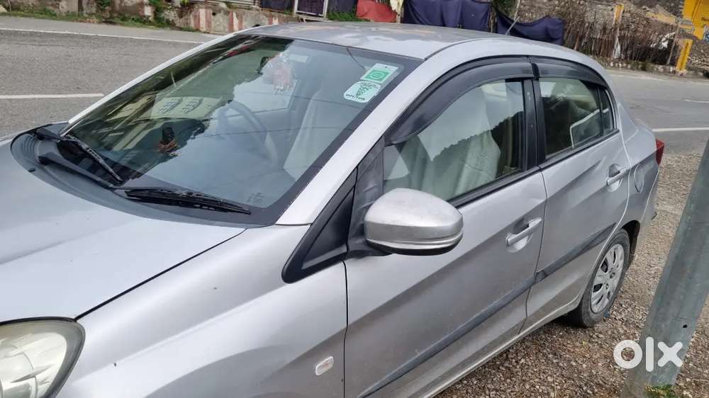 Honda Amaze 2015 Petrol And Aftermarket Cng Well Maintained