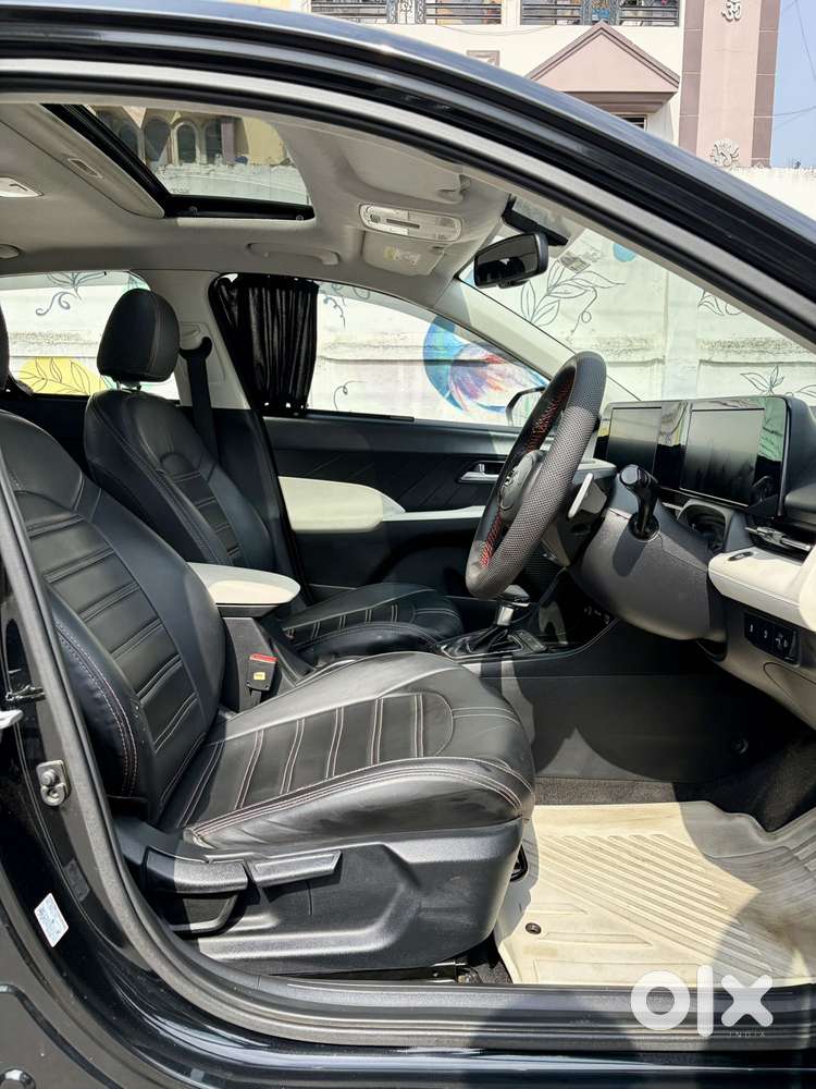 Hyundai Verna Sx 1.5 Petrol Ivt, 2023, Petrol