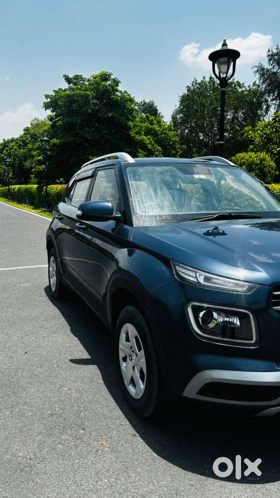 Hyundai Venue Petrol Manual 2021