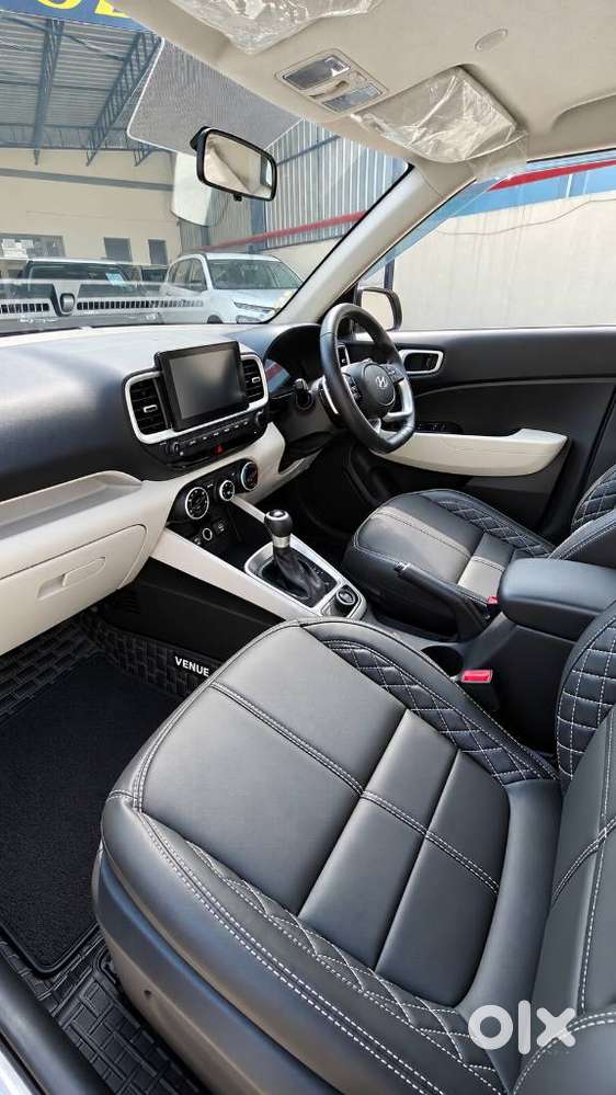 Hyundai Venue 1.0 S (o) Turbo Dct, 2024, Petrol