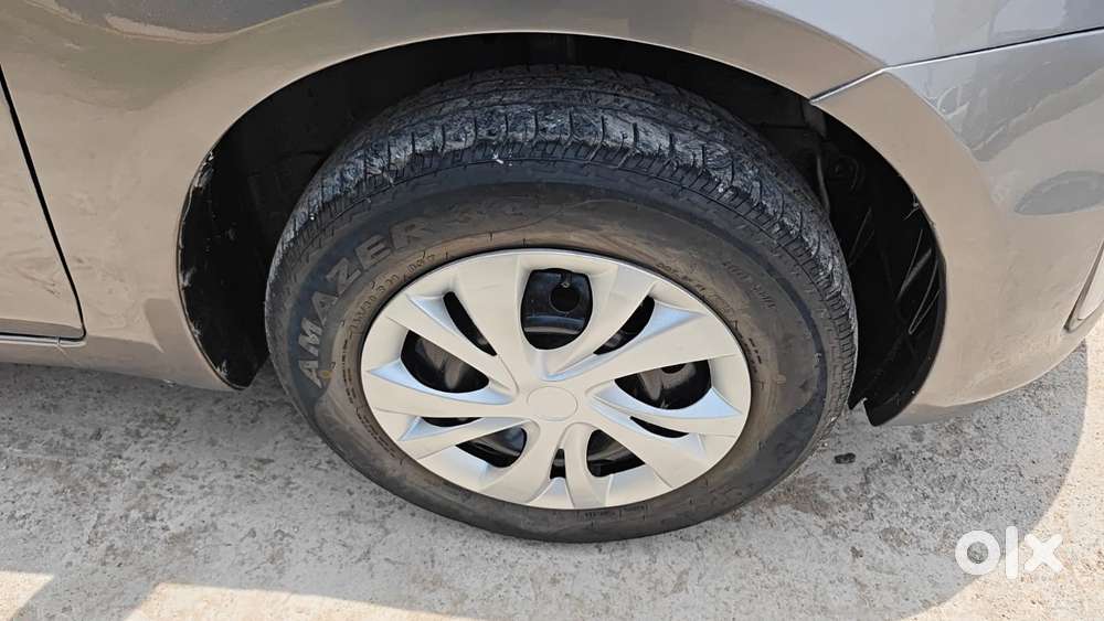 Maruti Suzuki Swift Vxi + Manual, 2017, Petrol