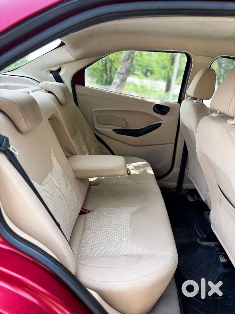 Ford Aspire Titanium Petrol Cng