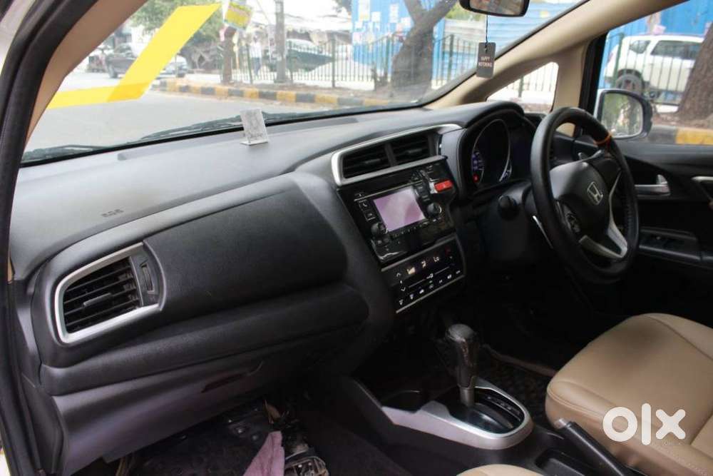 Honda Jazz V Automatic, 2015, Petrol