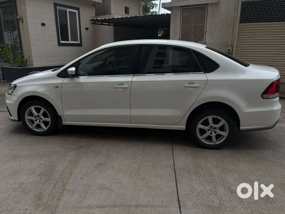 Volkswagen Vento Highline 2014
