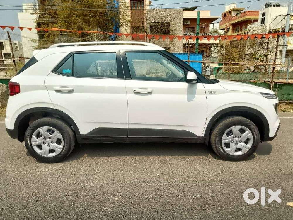 Hyundai Venue 1.2 S Plus, 2019, Petrol