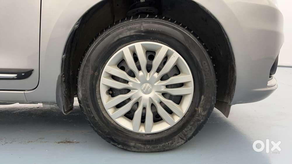 Maruti Suzuki Dzire 1.2 Vxi, 2022, Petrol