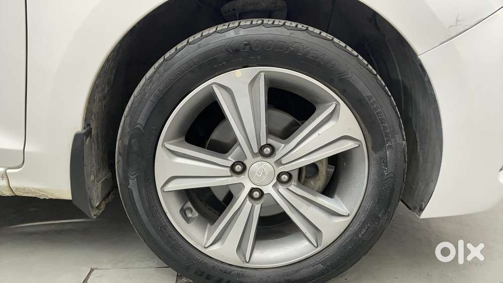 Hyundai Verna [2015-2017] Fluidic 4s 1.6 Crdi Sx (o) At, 2018, Petro..