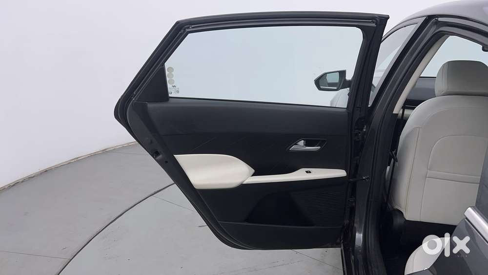 Hyundai Verna 1.5 Sx Petrol Mt, 2023, Petrol