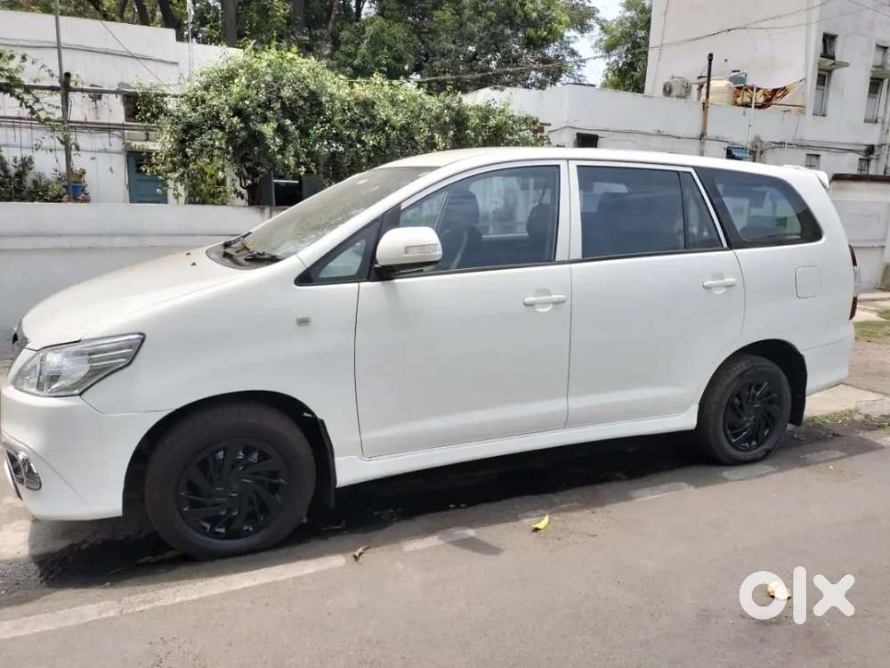 Toyota Innova 7 Str 2014 Diesel Car