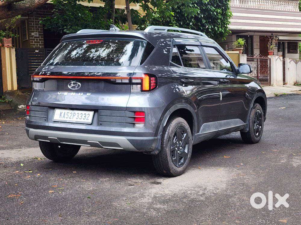 Hyundai Venue Sx Mt, 2024, Petrol