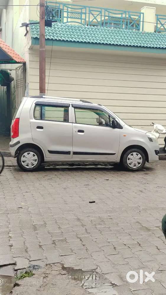 Ekadam Acchi Condition Hai Badhiya Gadi Hai