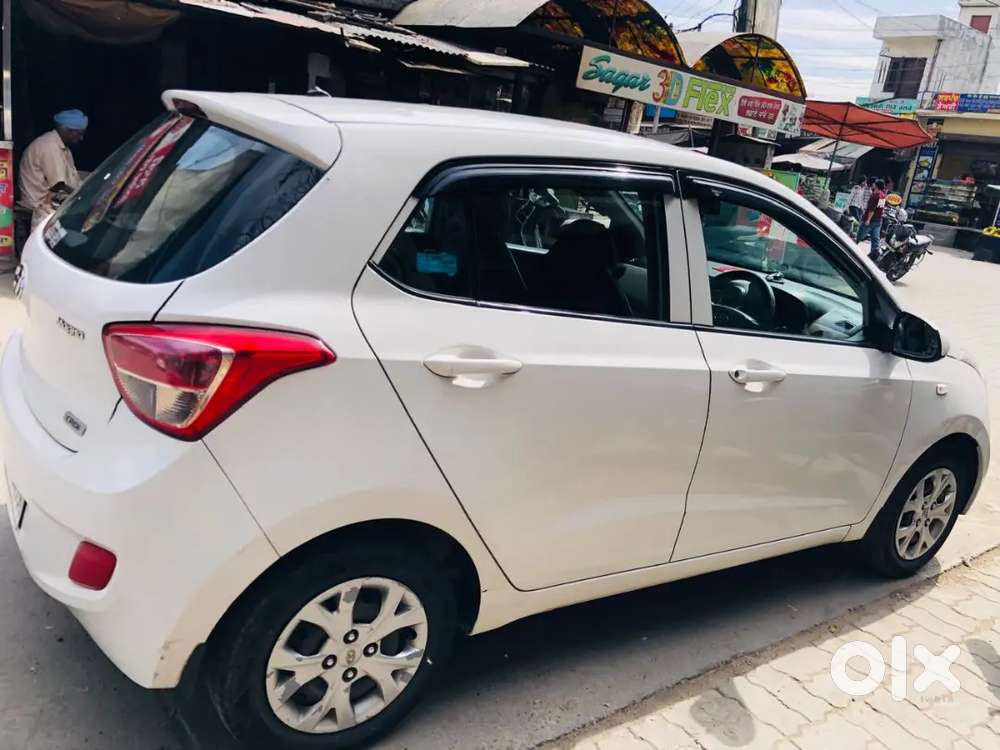 Hyundai Grand I10 2016 Diesel 82000 Km Driven