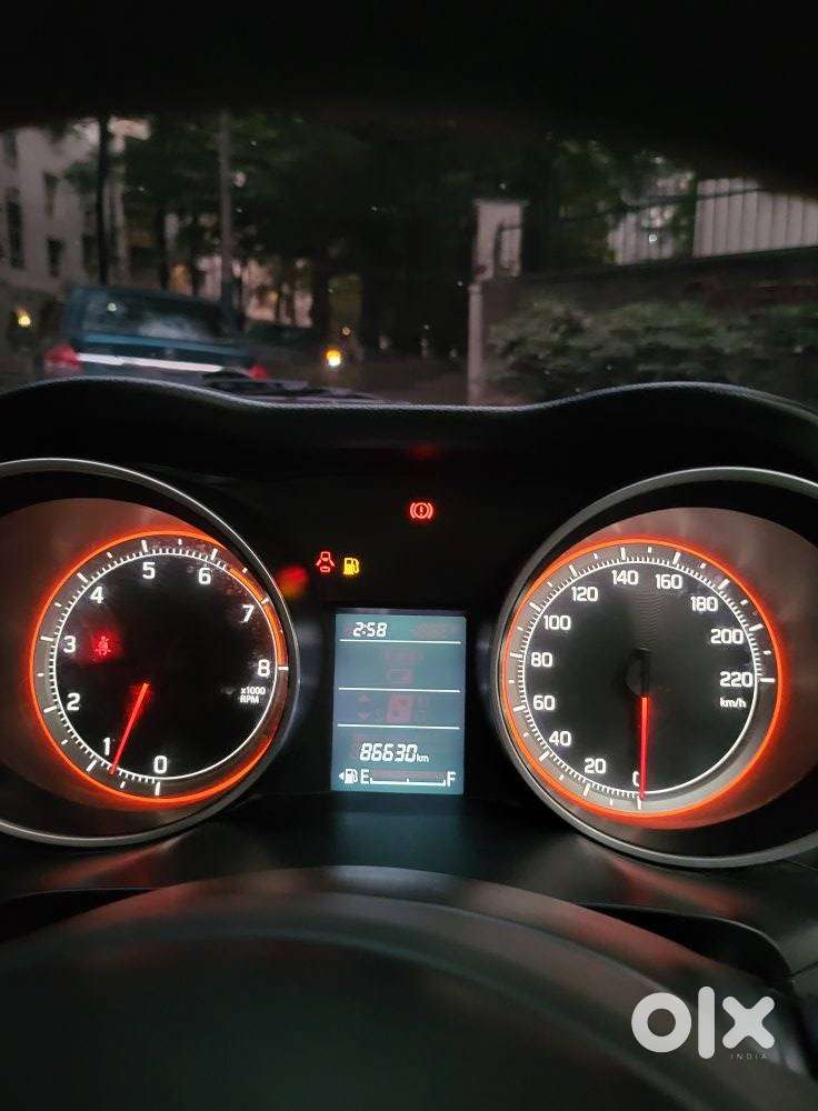 Maruti Suzuki Swift Vxi + Manual, 2019, Petrol