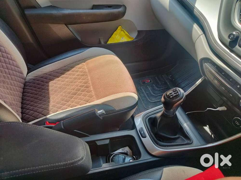 Tata Altroz For Sale, Single Handed Used With New Tyres And Foot Mats