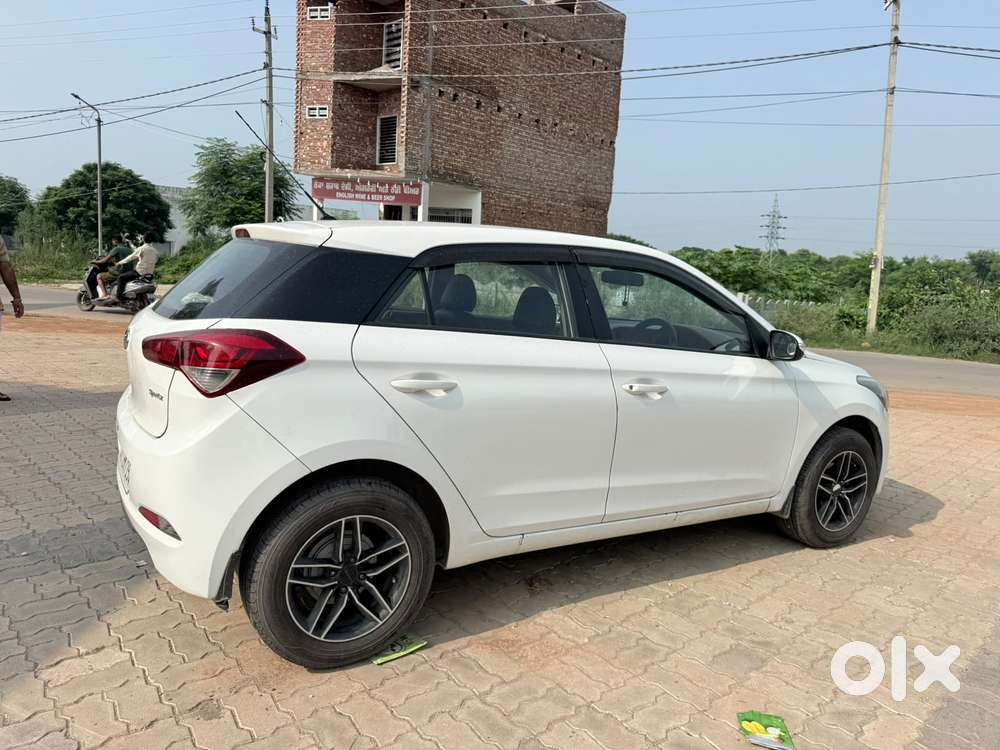 Hyundai Elite I20 Sportz (o) 1.2, 2017, Petrol