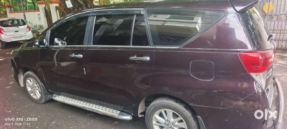Toyota Innova Crysta 2.4 V 8 Str, 2017, Diesel