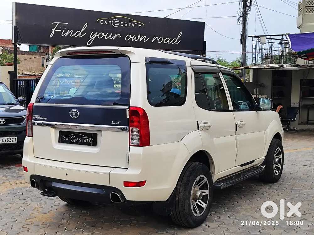 Tata Safari Storme Lx 2013 Diesel 4x2