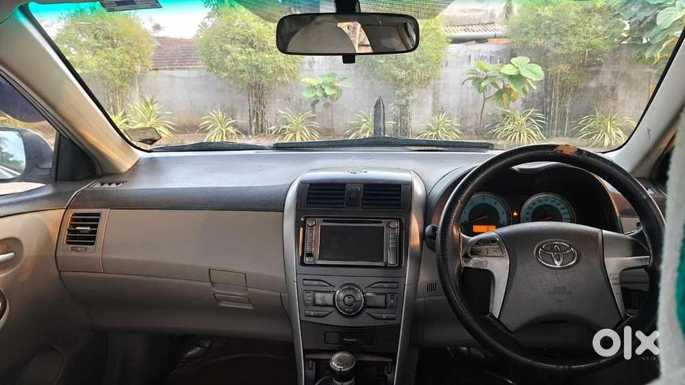 Toyota Corolla Altis 2013