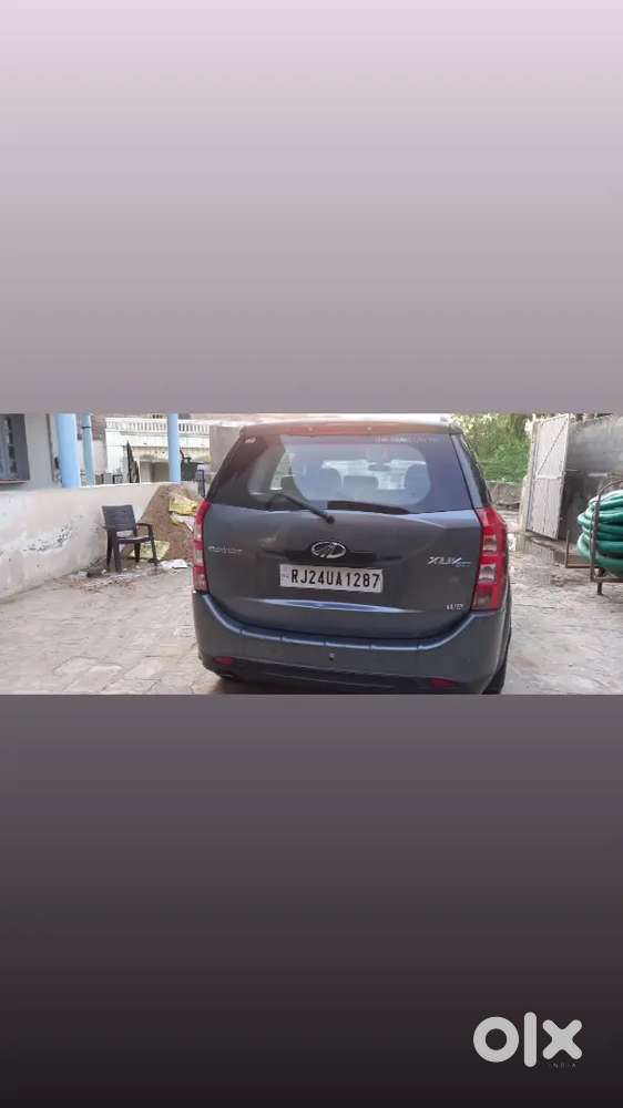 मेरे को न्यू इलेट्रॉनिक कार लेनी