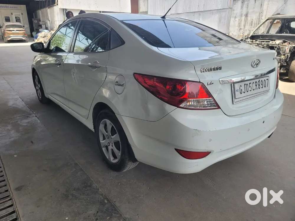 Hyundai Verna 2011