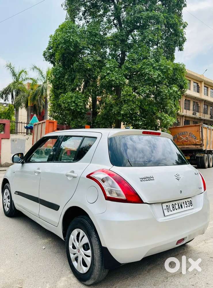 Maruti Suzuki Swift Vxi, 2012, Petrol
