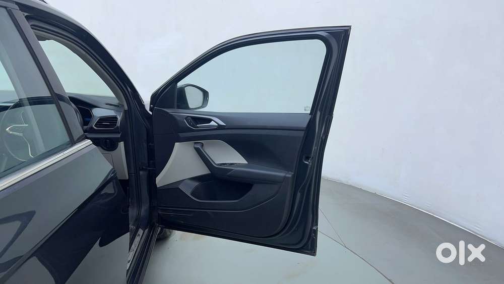 Volkswagen Taigun Topline 1.0 Tsi At (electric Seats), 2022, Petrol