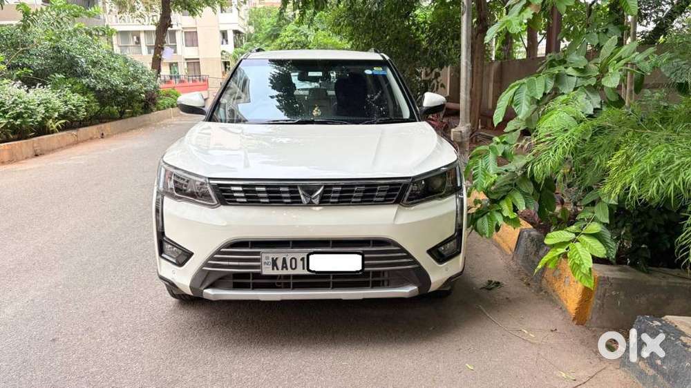 2022 Xuv300 W8(o) Amt  13k Km  1st Owner  Top Model