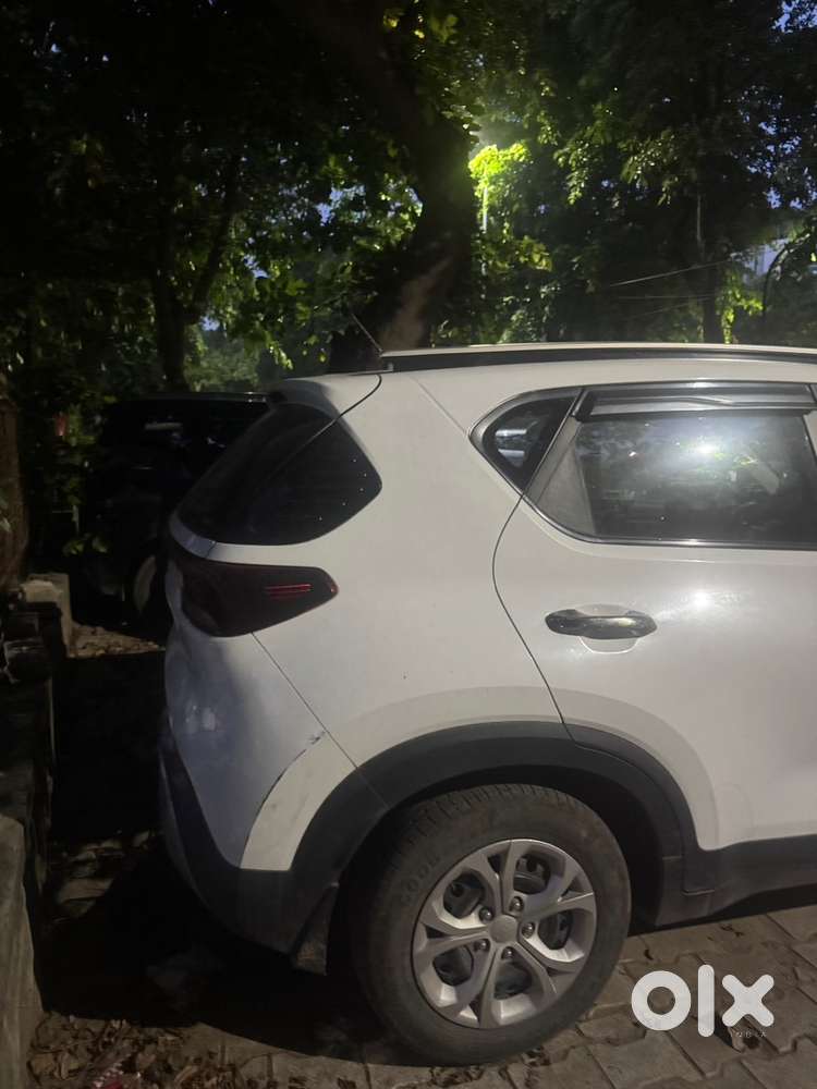 Kia Sonet Manual Petrol 2022