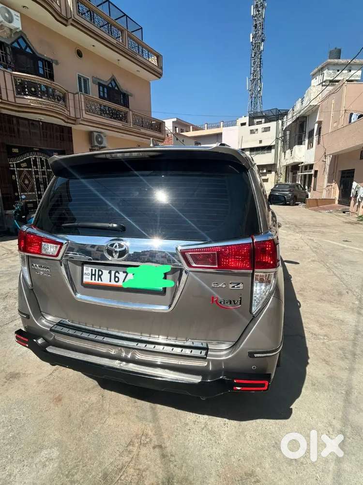 Toyota Innova Crysta 2022