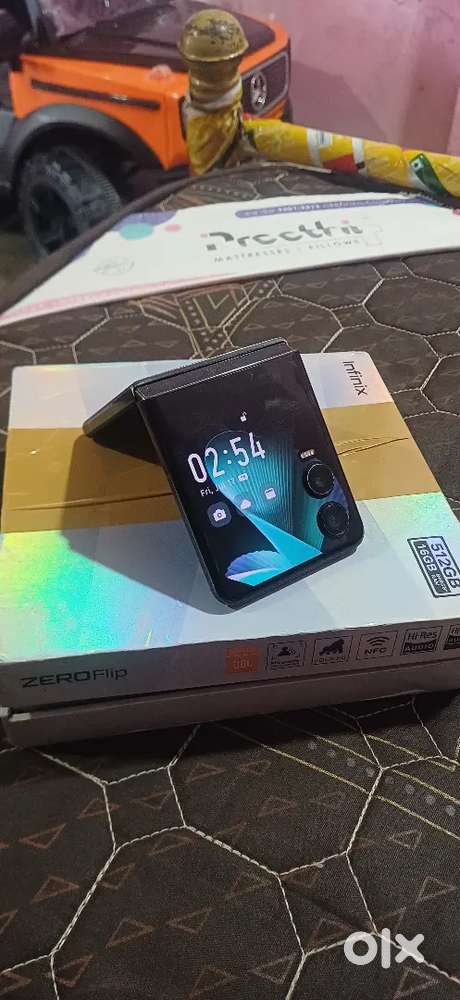 Zero flip 8+8/512gb - Mobile Phones in undefined, - 1849689084