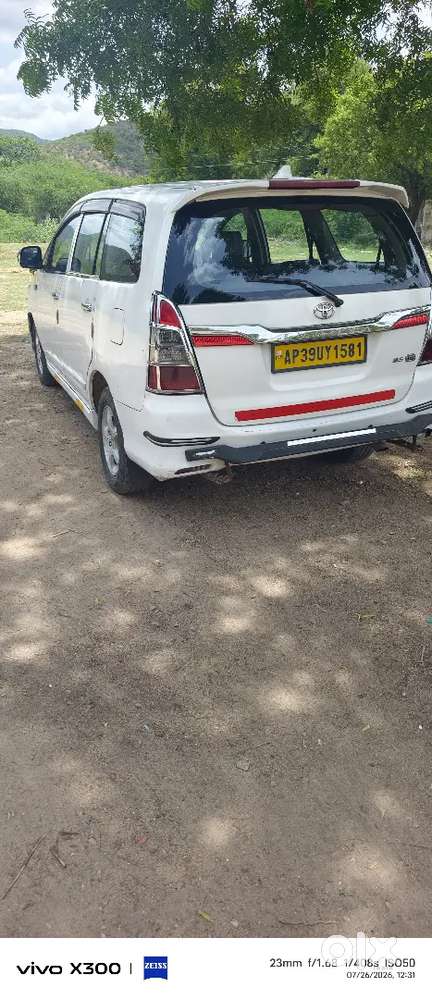 Toyota Innova 2.5 G 2015
