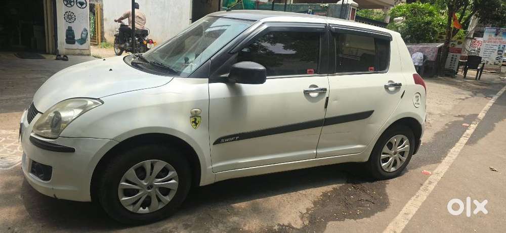 Maruti Suzuki Swift Lxi Optional-o, 2010, Petrol
