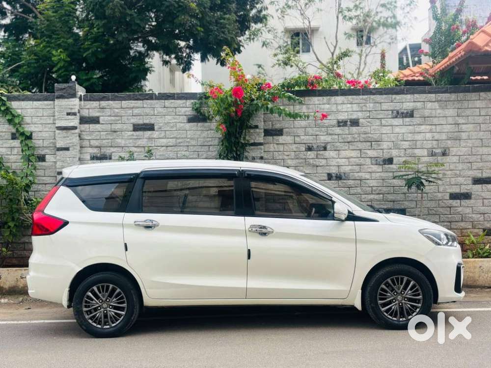 Maruti Suzuki Ertiga Zxi Shvs, 2022, Petrol