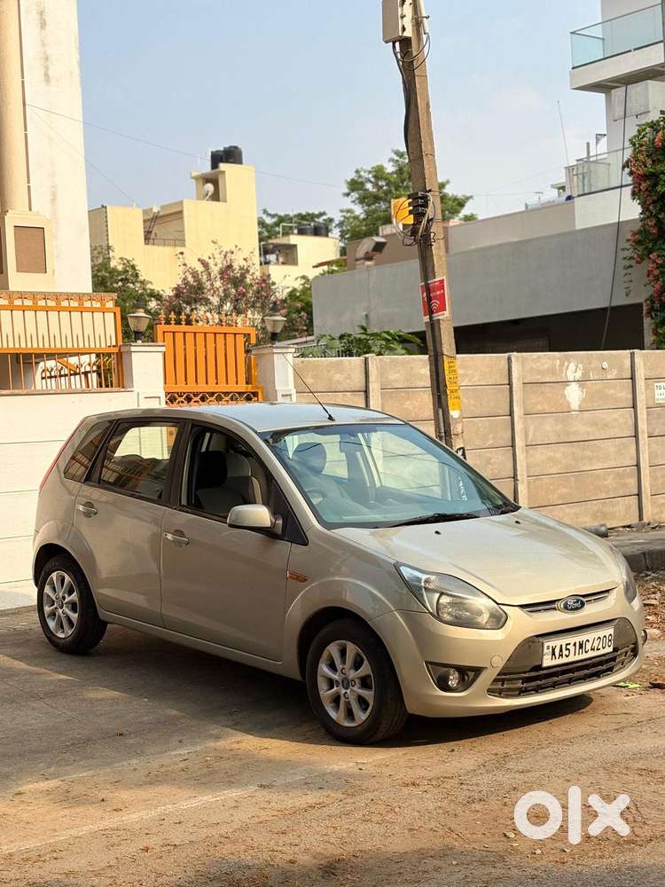 Ford Figo 2010-2012 Petrol Titanium, 2012, Petrol