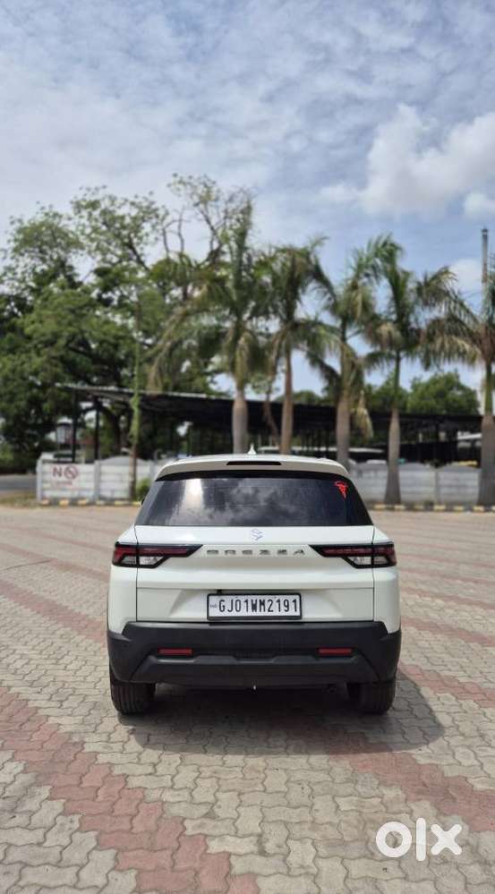 Maruti Suzuki Brezza 1.5 Lxi Smart Hybrid, 2023, Petrol