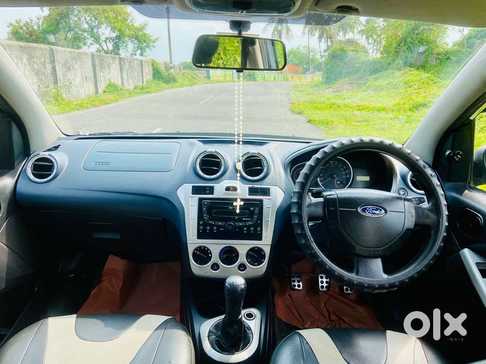 Ford Figo Diesel 2013 Topend 1.4 Titanium Well Maintained Car