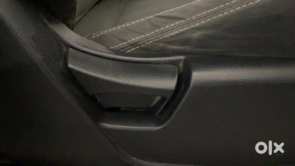 Mahindra Xuv300 W6, 2020, Petrol